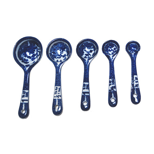 Blue Willow Ware - Set of 5 Measuring Spoons