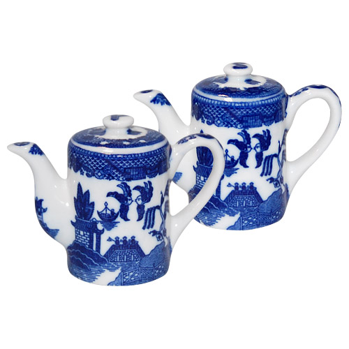 Blue Willow Ware Teapot Shaped Salt and Pepper Set